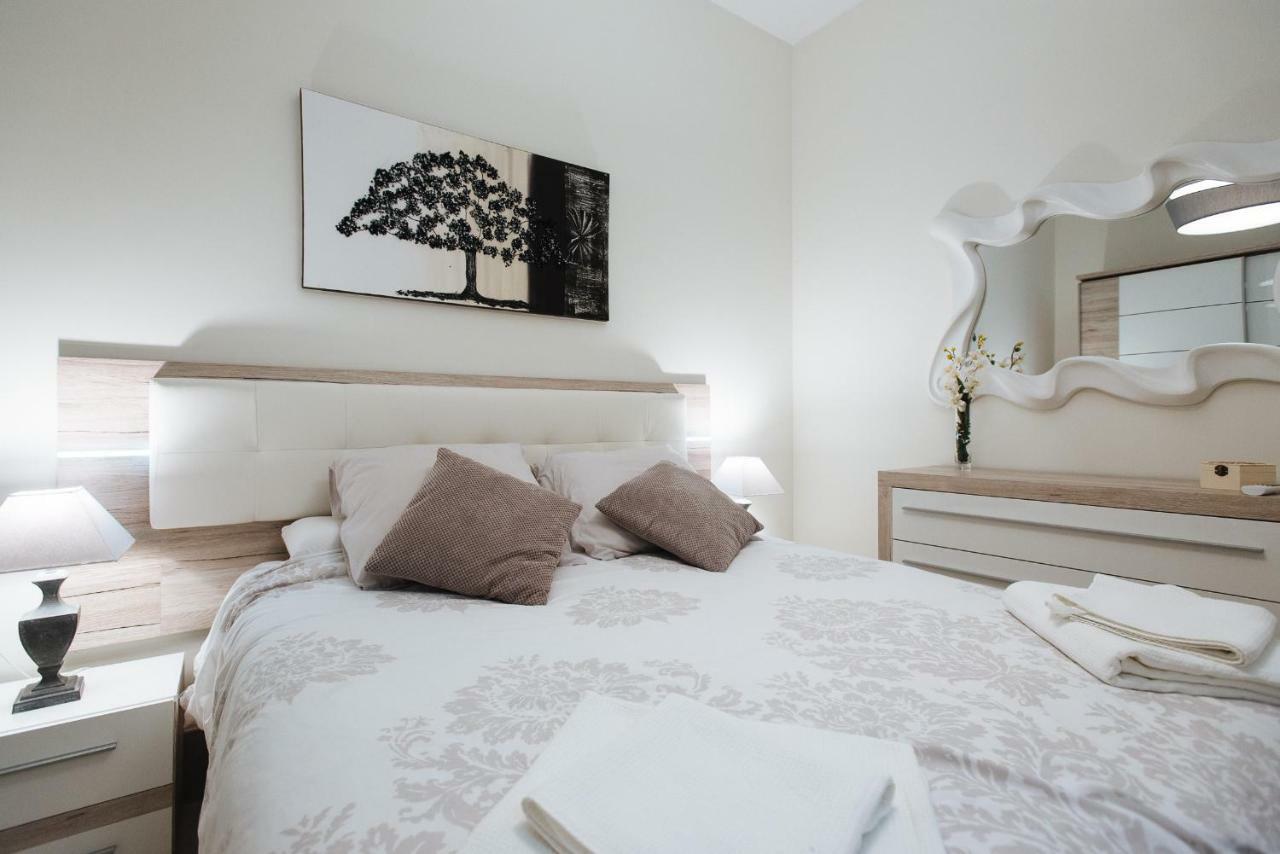 Luxury Apartment Penuelas Free Parking 세비야 외부 사진
