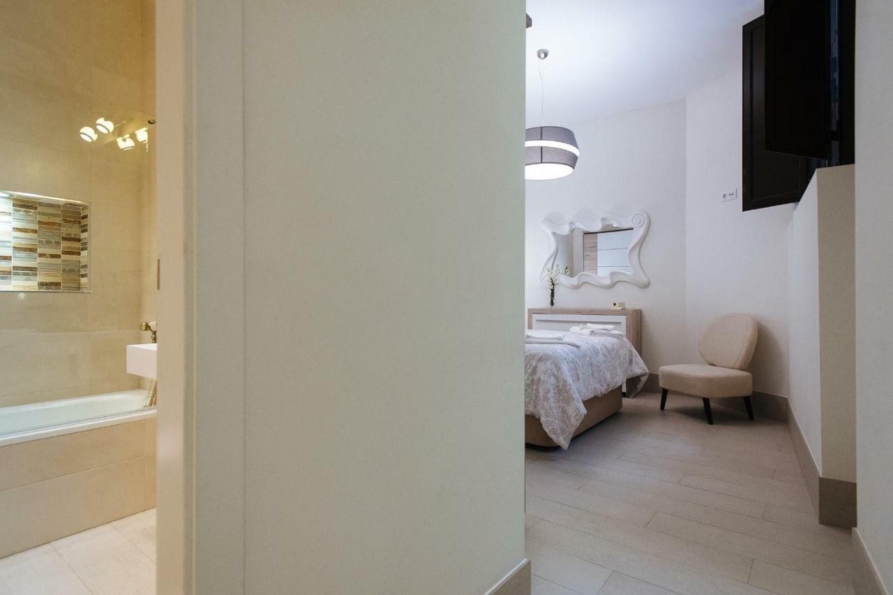 Luxury Apartment Penuelas Free Parking 세비야 외부 사진